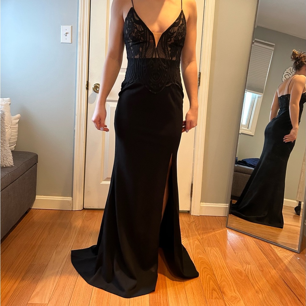 Chic Black Lace Maxi Dress